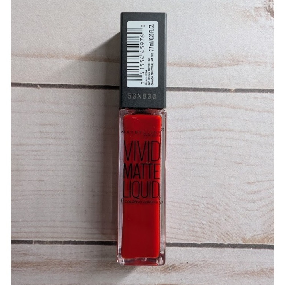 Maybelline Color Sensational Vivid Matte Liquid Lipstick Red Punch